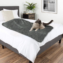 Load image into Gallery viewer, Bed and Furniture Blanket Protection Cover for Pets - MiniDM Store
